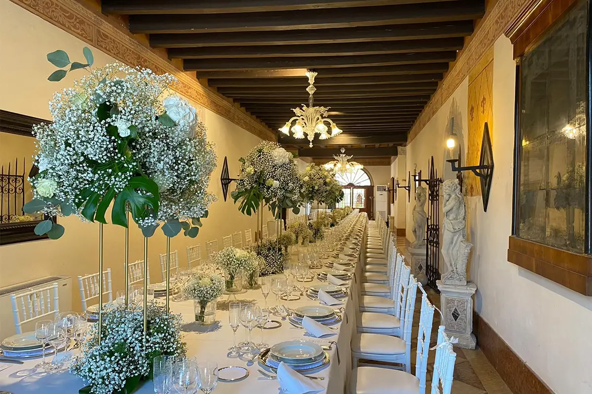 Allestimento catering per matrimonio a Padova con mise en place elegante